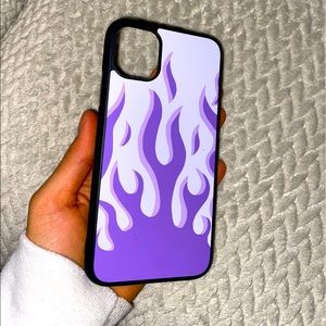 Iphone 11 phone case, never used, in brand new condition!